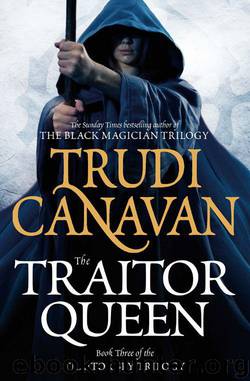 The Traitor Queen: The Traitor Spy Trilogy: Book Three by Canavan Trudi