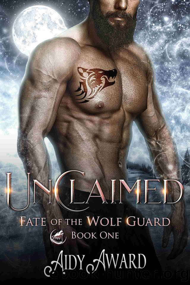 Unclaimed: A Curvy Girl and Wolf Shifters Reverse Harem Romance (Fate of the Wolf Guard Book 1) by Award Aidy