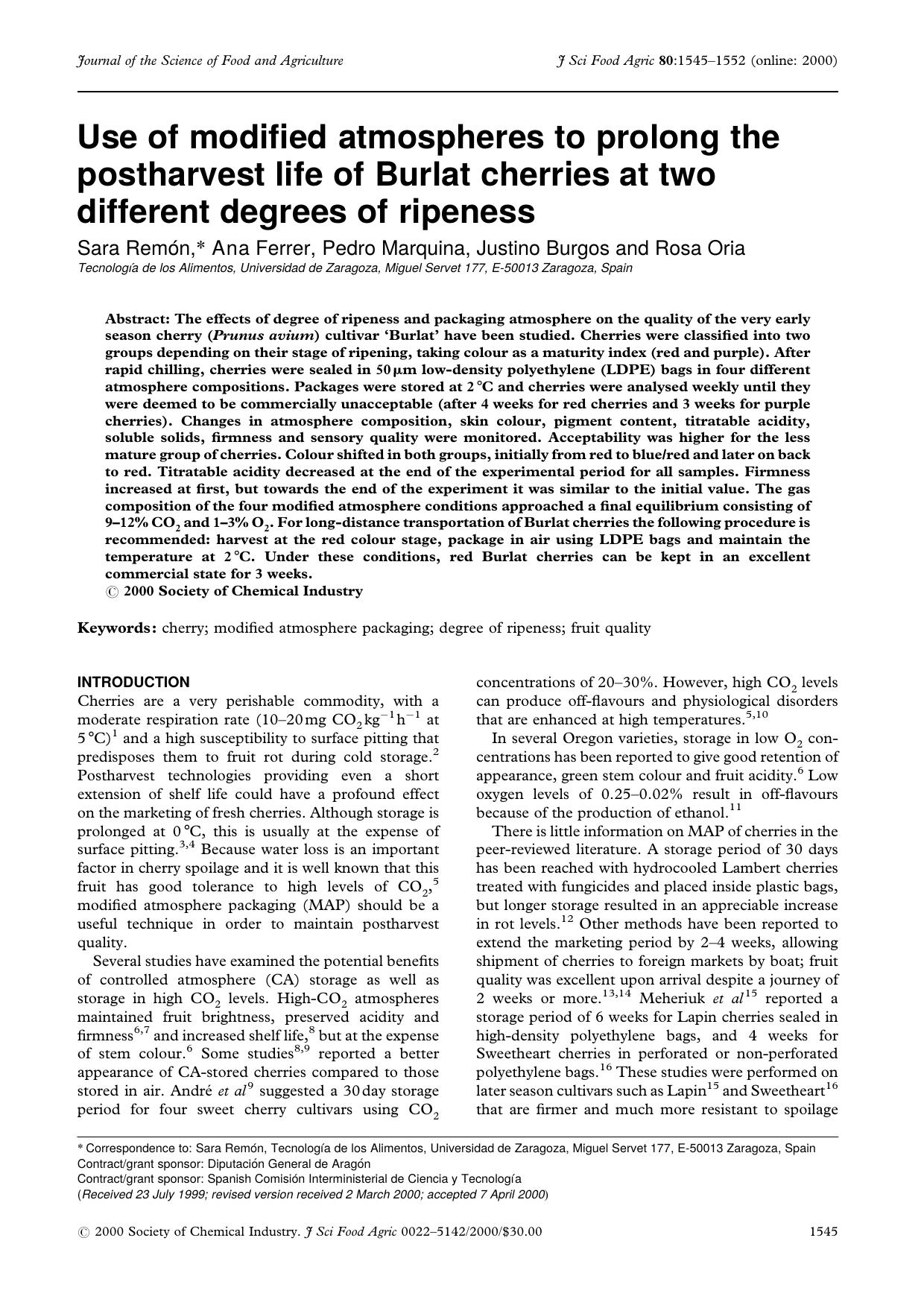 Use of modified atmospheres to prolong the postharvest life of Burlat cherries at two different degrees of ripeness by Unknown