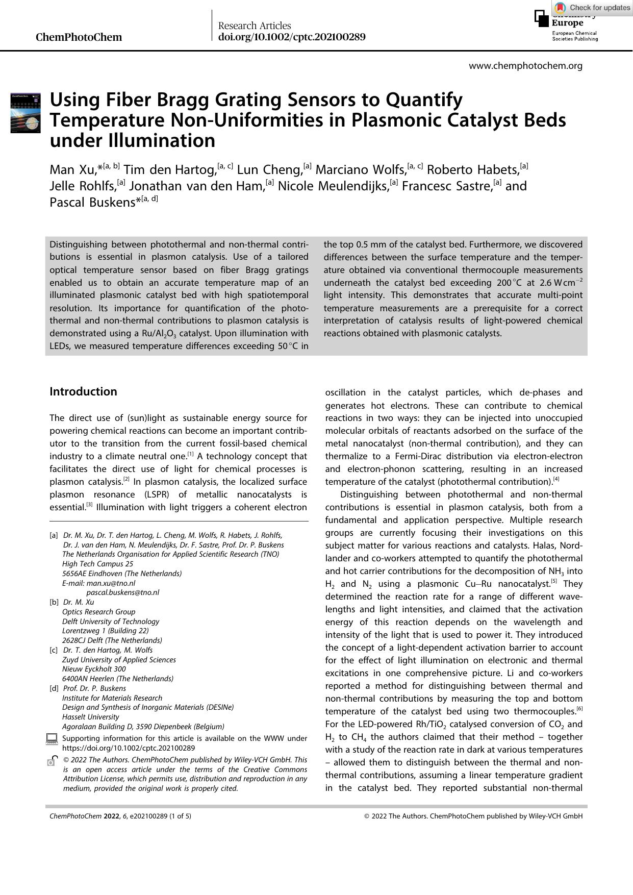 Using Fiber Bragg Grating Sensors to Quantify Temperature NonâUniformities in Plasmonic Catalyst Beds under Illumination by Unknown