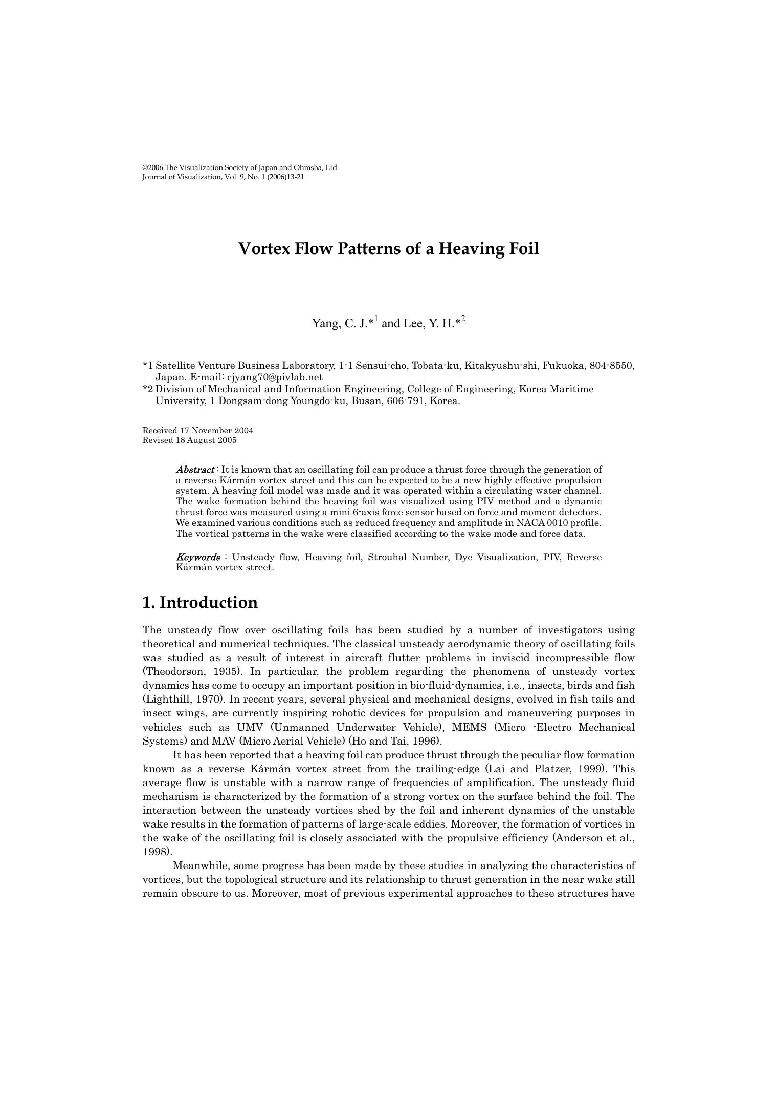 Vortex flow patterns of a heaving foil by Unknown